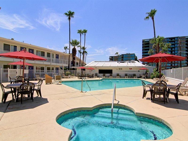 Motel 6 Old Town Scottsdale Fashion Square Dış mekan fotoğraf