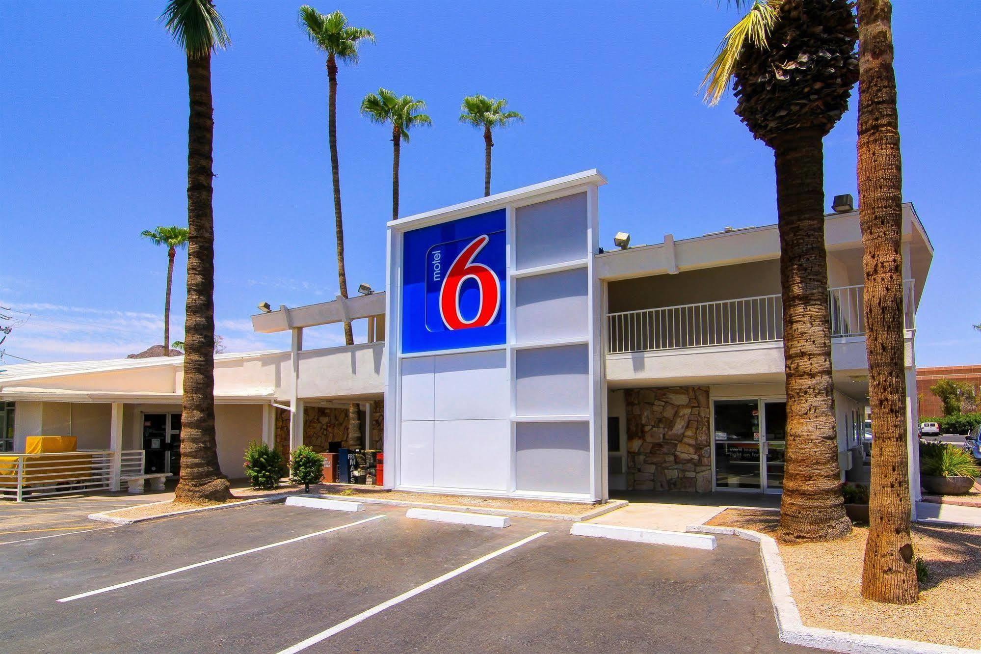 Motel 6 Old Town Scottsdale Fashion Square Dış mekan fotoğraf