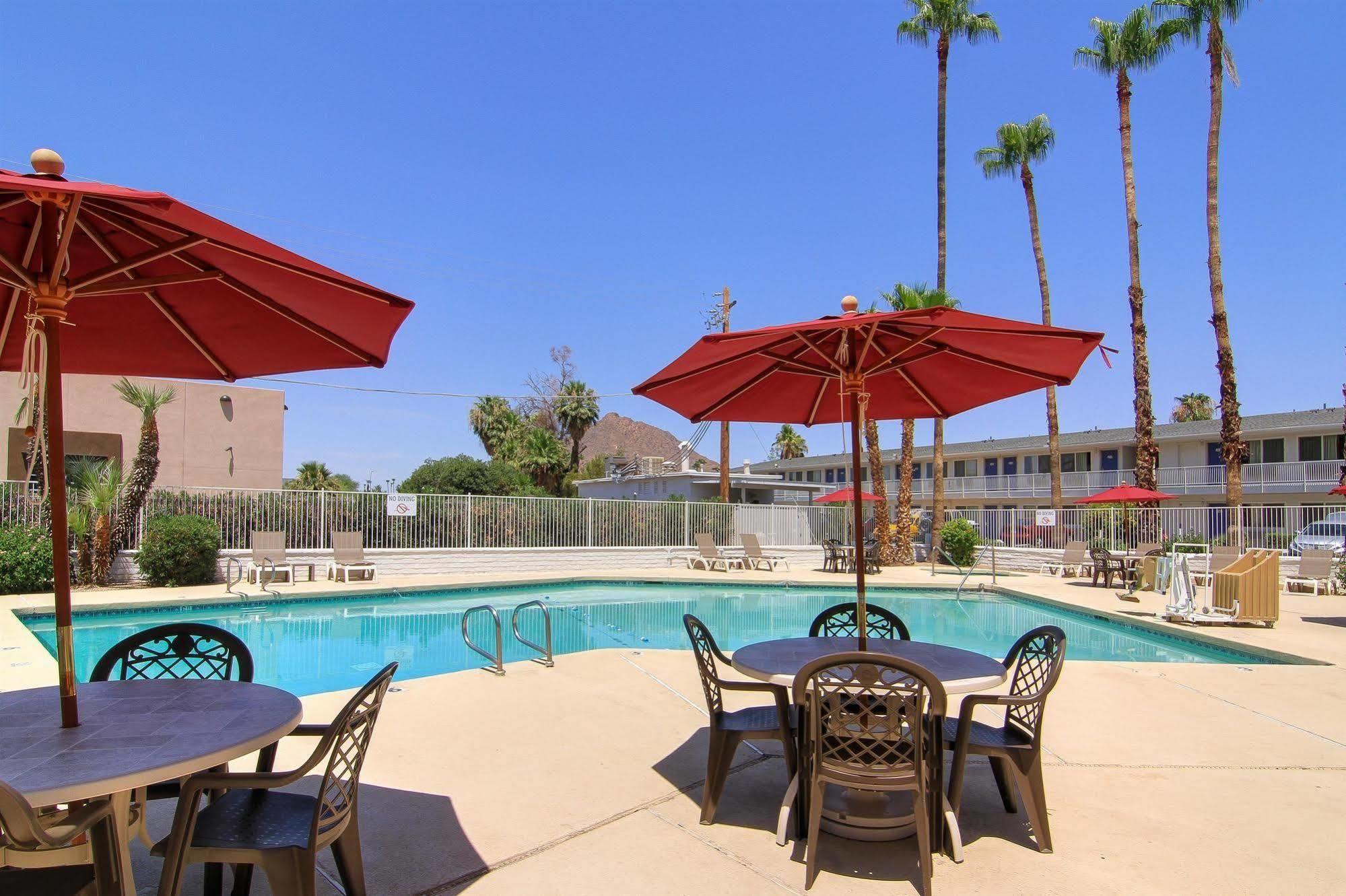 Motel 6 Old Town Scottsdale Fashion Square Dış mekan fotoğraf