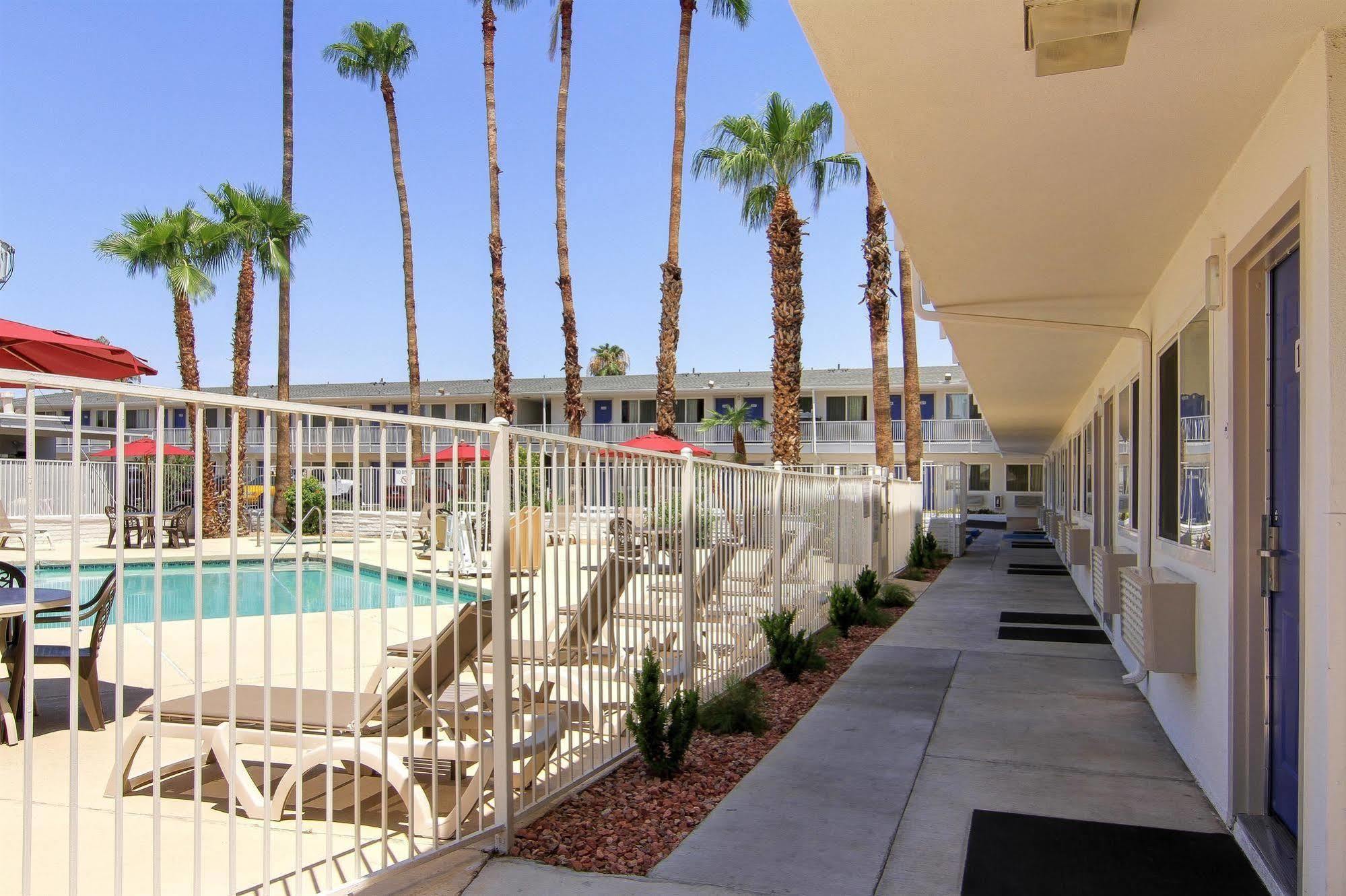 Motel 6 Old Town Scottsdale Fashion Square Dış mekan fotoğraf